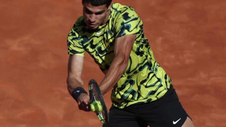 Alcaraz defeats Khachanov to reach Madrid Open semis