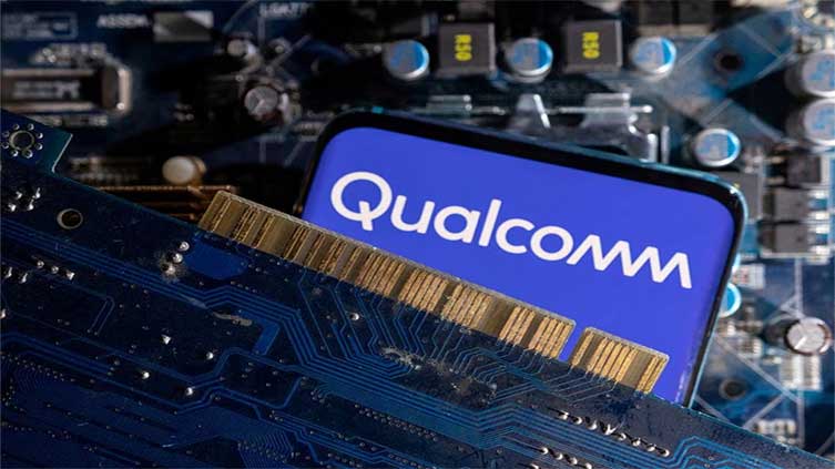 Qualcomm outlook grim as smartphone sales stay weak