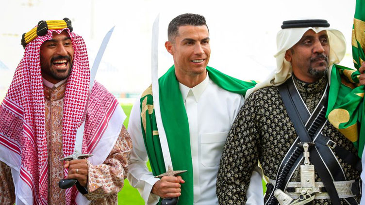 Ronaldo's Saudi title hopes revived after leaders lose