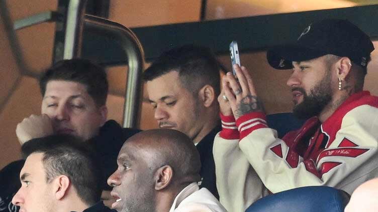 PSG boosts security after protests target Neymar and Messi