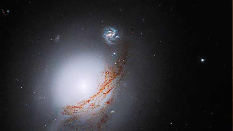 Hubble views a beautiful luminous galaxy