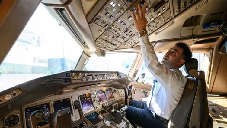 Airlines, unions in rare unity on US pilot diversity drive