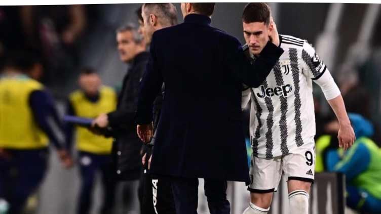 Vlahovic racially abused as Juve move second in Serie A