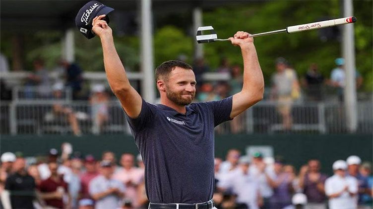 Clark captures Wells Fargo crown for first PGA victory