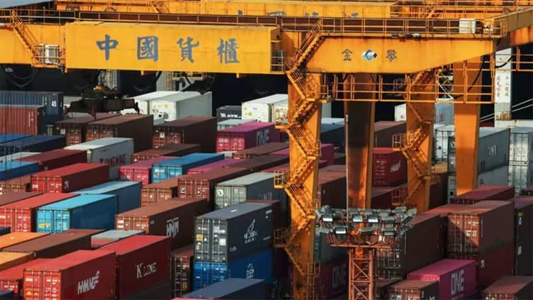 Taiwan April exports slip for 8th month, but beat forecasts