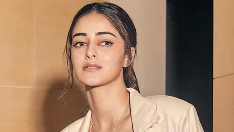 Ananya Panday's outfit and bag steal the show at Fashion Gala