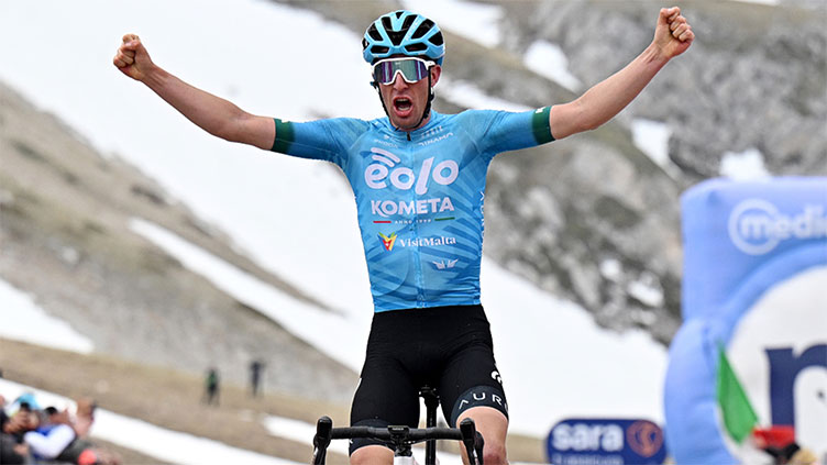 Bais wins stage seven of Giro after gruelling climb