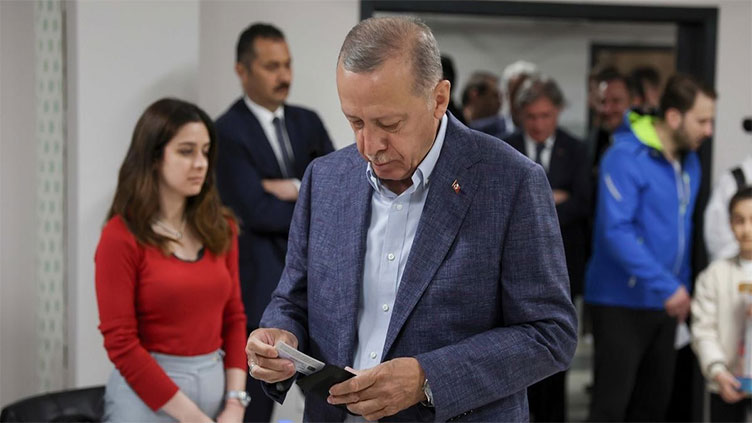 Turkey faces runoff election with Erdogan leading