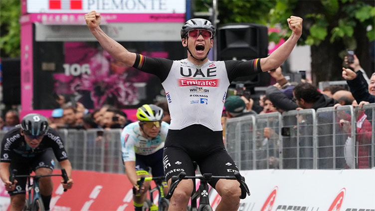 Ackermann sprints to Giro stage 11 win after Geoghegan Hart crashes out