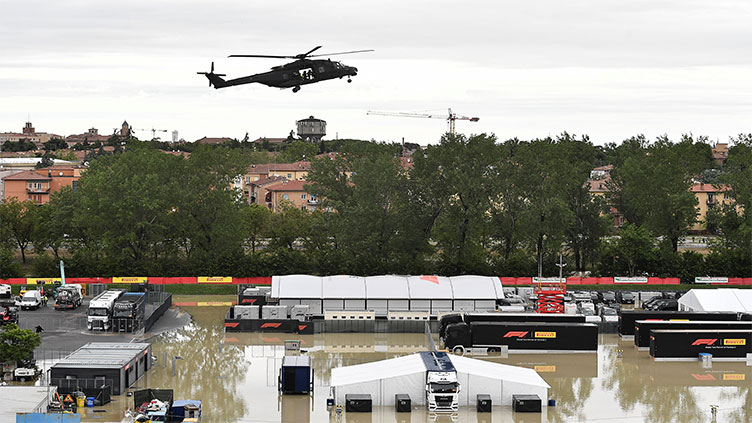 Nine dead in northern Italy floods, Formula One race called off