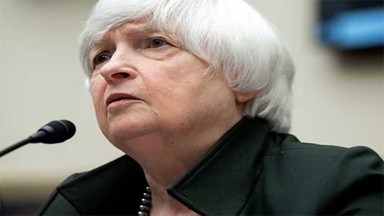 Yellen told bank CEOs more mergers may be necessary, CNN reports