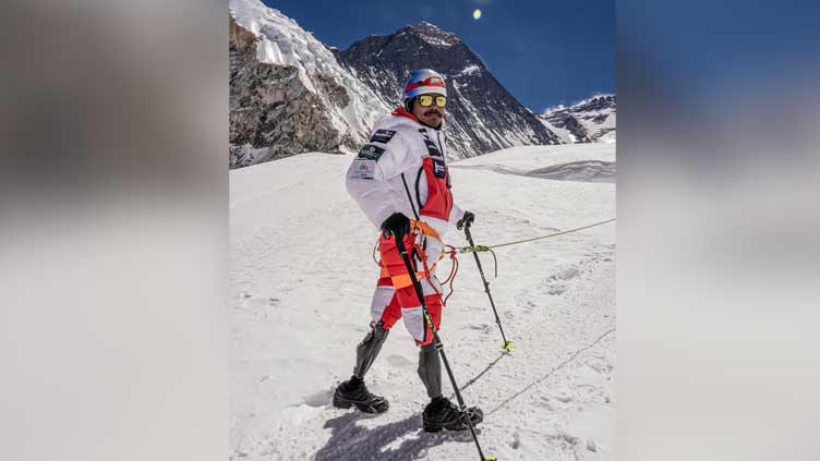 Ex-soldier creates history by climbing Mount Everest with artificial legs