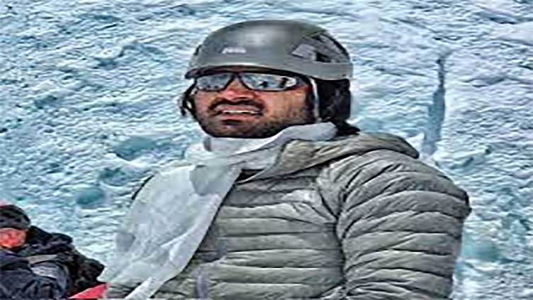 Student from Sindh summits Mount Everest