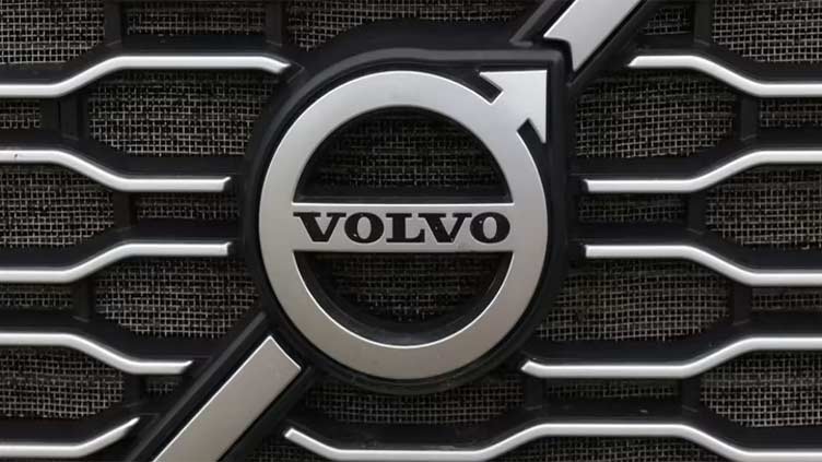 Volvo wins record order for electric trucks from Holcim