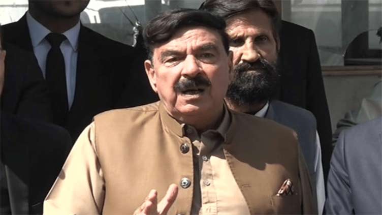 Sheikh Rashid berates govt for thwarting Imran's election struggle