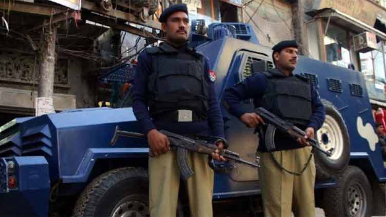 Gangster killed in Jacobabad police encounter
