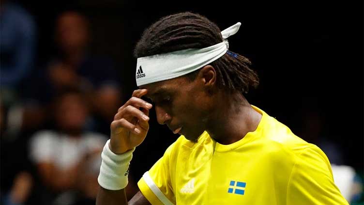 Ymer disqualified in Lyon after smashing racket on umpire's chair