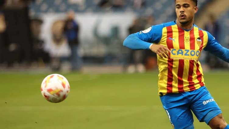 Two injured in burglary on Kluivert home in Spain