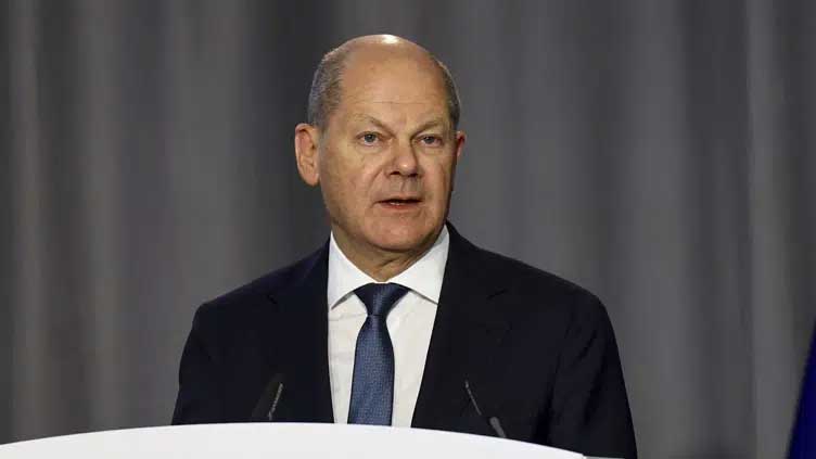 Man joins VIP convoy, hugs German chancellor; security breach under investigation