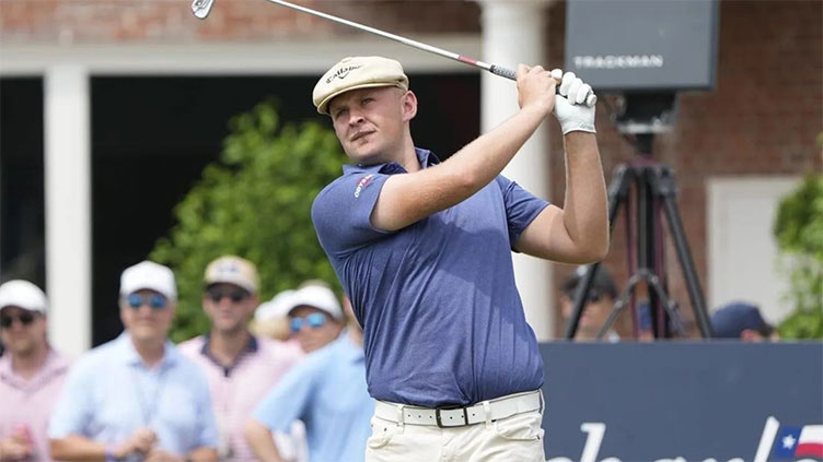 Harry Hall stays in front at Colonial