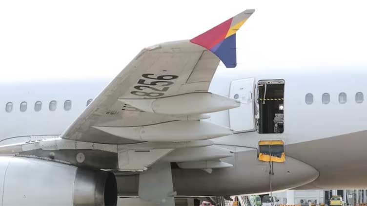 Man who opened Asiana plane door says he felt 'suffocated' and 'wanted out quickly'