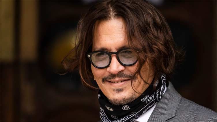 Johnny Depp shares note as he fractures ankle ahead of his Hollywood Vampires show