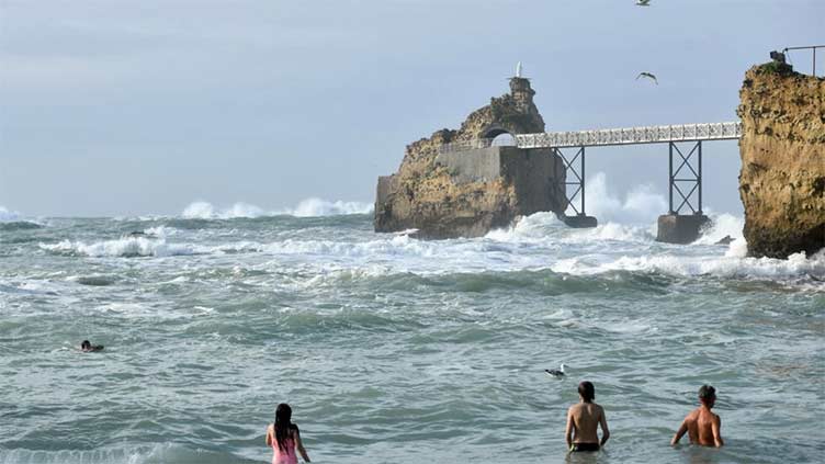 Storm Ciaran triggers weather alert in northwestern Europe