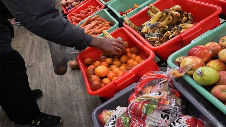 World food price index falls in October: FAO