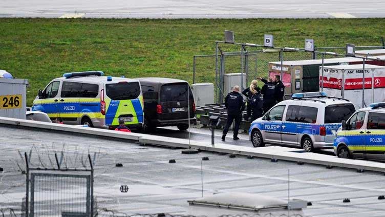 Hamburg airport remains closed as police deal with 'hostage situation'