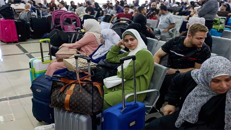 First group of 20-25 Canadians evacuated from Gaza into Egypt