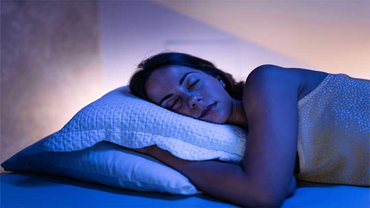 Study finds that sleeping in on the weekends is good for you