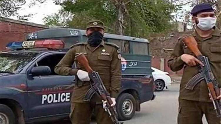 Two robbers held after 'encounter' in Kasur