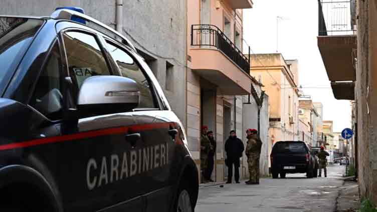 Italian mafia: 17 alleged Gambino mobsters arrested 