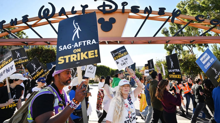 Hollywood actors agree deal with studios to end strike