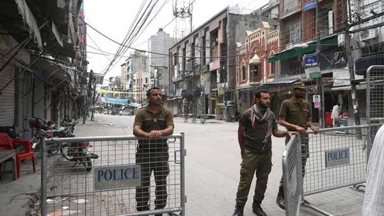 Traders accuse Lahore police of forcing closure of businesses amid smog lockdown