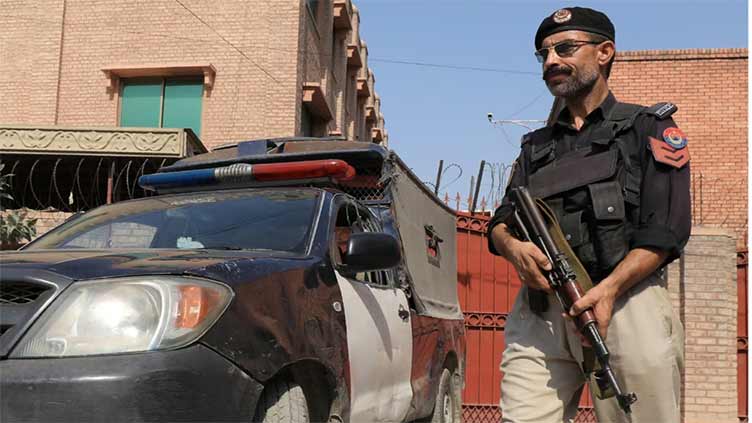 Three police constables kidnapped in Turbat