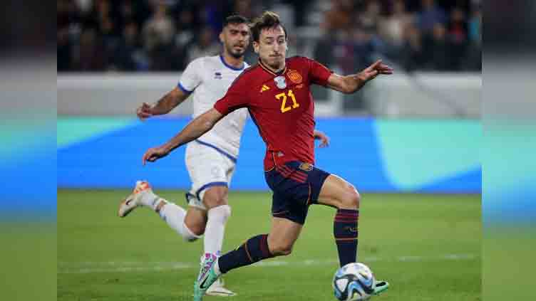 Spain close in on top spot with Cyprus win