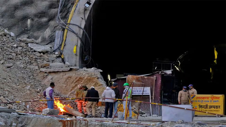Rescuers in India tunnel collapse begin replacing drilling machine on 7th day