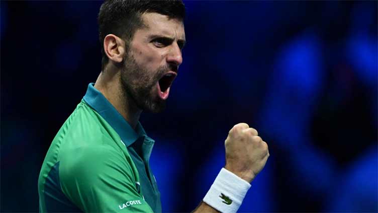 Djokovic sweeps past Alcaraz to continue record ATP Finals bid