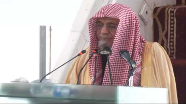 Imam-e-Kaaba calls for brotherhood, equality in Friday sermon at Faisal Mosque