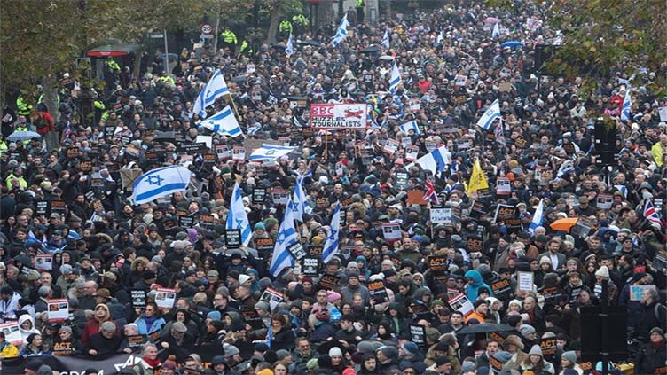 Thousands march against antisemitism in London