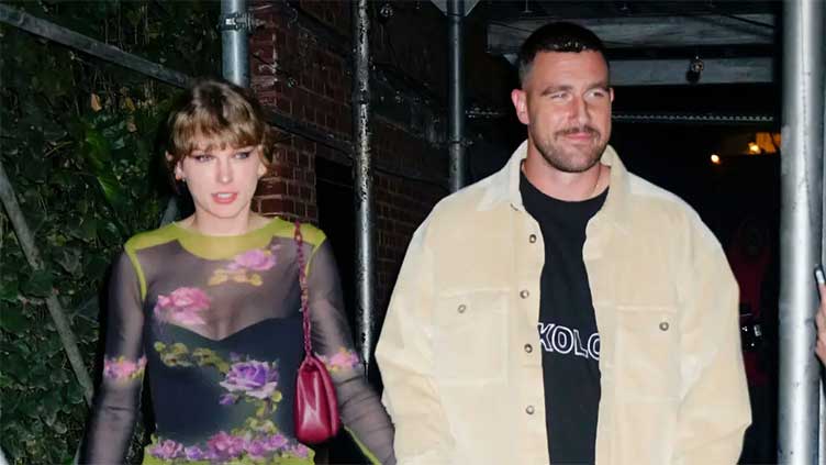 Taylor Swift and Travis Kelce are not moving in together