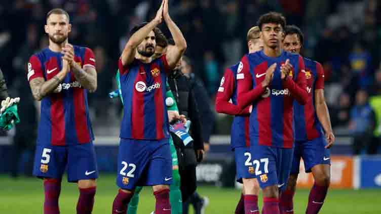 Barcelona beat Porto to return to Champions League's last-16