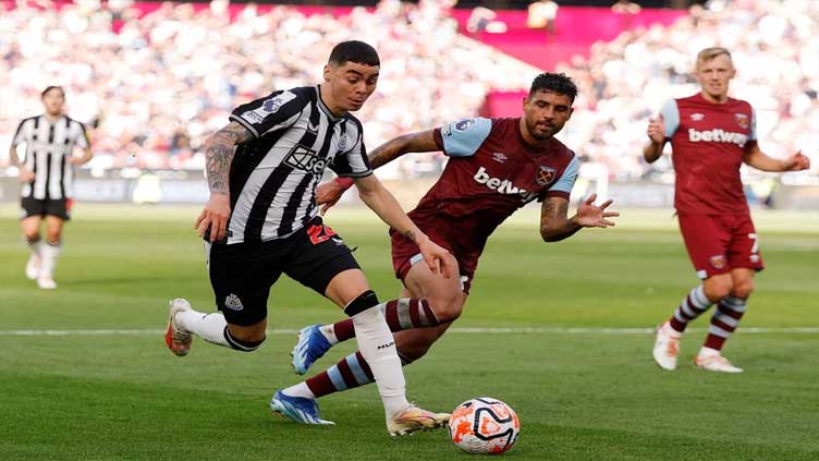 West Ham grab late draw with Newcastle after Isak double