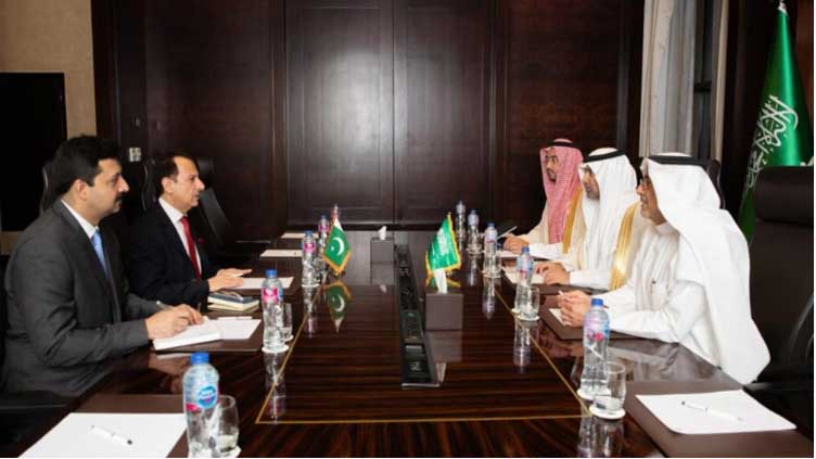 Saudi minister assures support to Pakistan's health initiatives