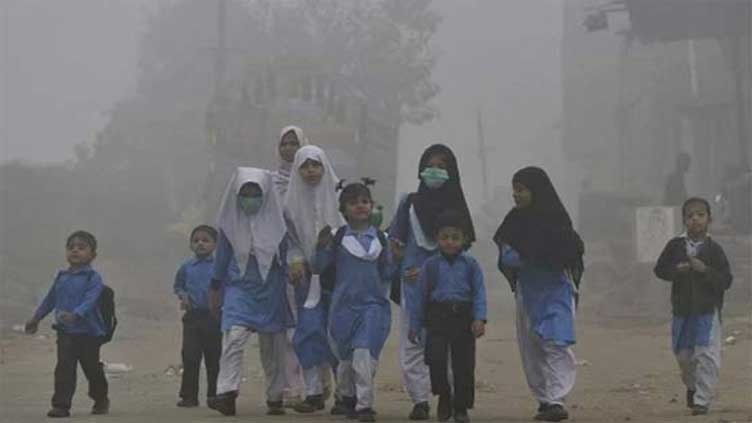 Smog threat: Lahore to shut every Wednesday for two months