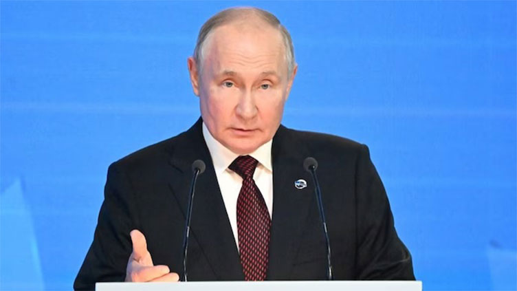 Putin blames failure of US policy for Mideast conflict, Russia says talking to both sides