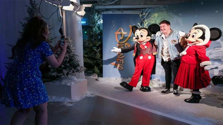 Bret Iwan, Voice of Mickey Mouse, Reveals NEW Disney Parks
