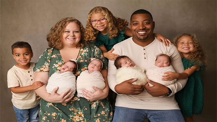 Couple welcomes quadruplets 4 years after birth of their twins