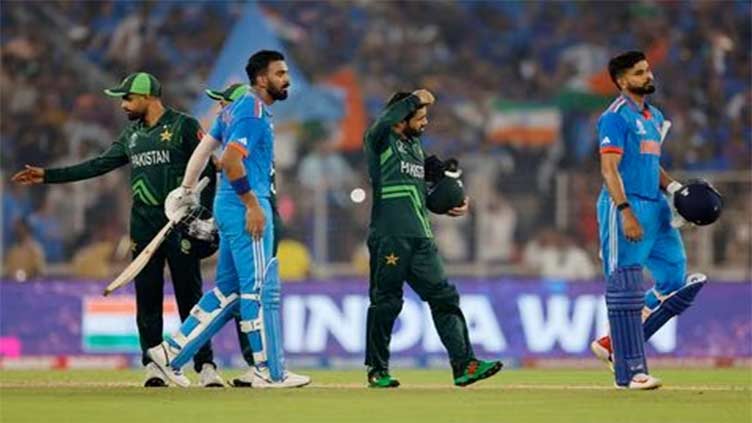 'Timid' Pakistan search for ways to revive World Cup campaign